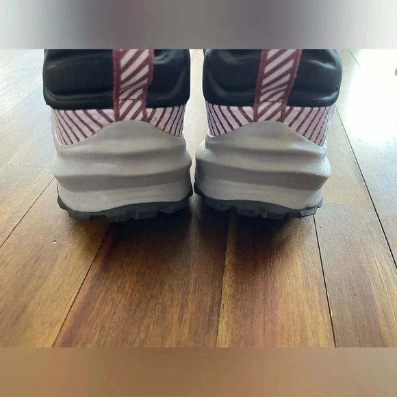 The North Face Women's VECTIV™ Fastpack FUTURELIGHT™ Shoes - Picture 9 of 13